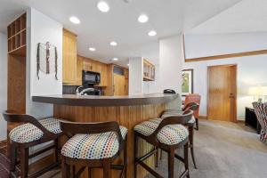 The Charter at Beaver Creek A4505