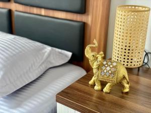 Grey Ultracentral Old Town