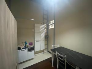 Quarto Feminino c Enxoval Próximo ao Metro