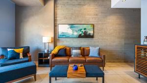 Luxury 1 BR with workspace and gym