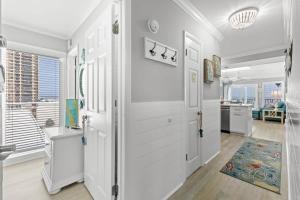 Pelicans Landing Breezy Oceanfront Unit 401