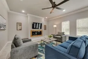 Contemporary Cutie - Ederville