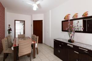 Apto com bela vista a 100m da Praia da Guilhermina