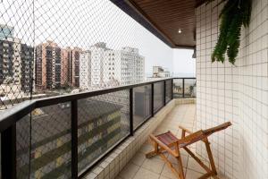 Apto com bela vista a 100m da Praia da Guilhermina