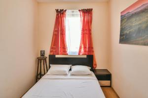 Two bedroom on a budget at Briz area