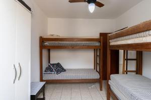 Apto com bela vista a 100m da Praia da Guilhermina