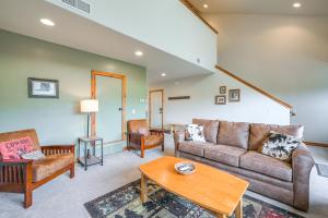 4 Mi to Dtwn Pagosa Springs Condo with Balcony!