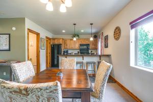 4 Mi to Dtwn Pagosa Springs Condo with Balcony!