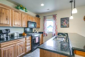 4 Mi to Dtwn Pagosa Springs Condo with Balcony!