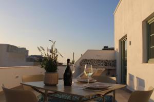 North Lodge by PetitChic