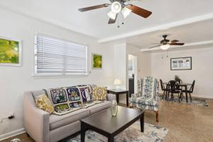 NOLA (2BD) Vacation hub