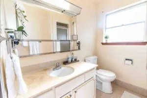 Extended Stay Haven-Big Car Port Parking - Luling