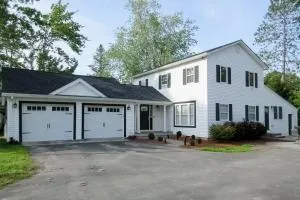 MaineStay House - Dexter