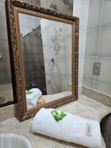 Charmosa e ampla suíte