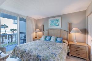 Pelican Beach 0216 by Pelican Beach Management