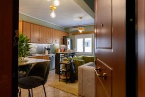 Voguish Design 2 bedroom Den