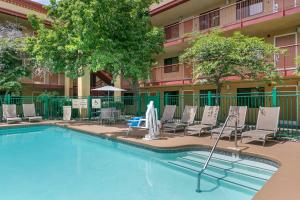 Best Western Plus Orchid Hotel & Suites