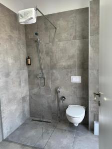 GH Studio Apartments 2