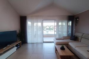 Apartments by the sea Sumartin, Brac - 18749