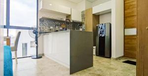 APARTAMENTO VISTA AL MAR, PISCINA, JACUZZI LOVELy