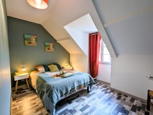 Maisons de vacances Maison calme et charmante au coeur du Berry, pres des sites historiques, avec jardin privatif et parking. - FR-1-591-585 : photos des chambres