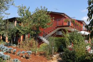 Apartments with a parking space Fiorini, Novigrad - 6926 