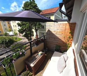 Mysig och lung lägenhet med balkong nära Stockholm!