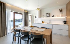 Nice Home In Blato With Wifi