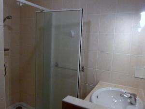 Maison avec Piscine Privée Chauffée, Cheminée et Activités à Goncourt - FR-1-611-106