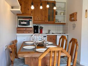 Appartement Confort 6 pers, Skis aux Pieds, Services Inclus! - FR-1-634-101