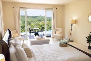 Suite with Pool View room in Rincon View Suites