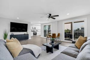 Bradenton Beach 3BR Balcony & Easy Beach Access