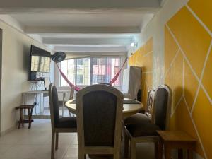 Doppelpalmen Zimmer mit Gemeinschaftsbad Nähe Flughafen