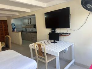 Doppelpalmen Zimmer mit Gemeinschaftsbad Nähe Flughafen