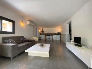 Bas de villa - Canella