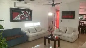 Casa Intensamente - Uayamón