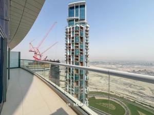 Manzil - 1BR Apartment in Paramount with Top-Floor Luxury Living