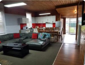 4 Bedroom Federation Cottage