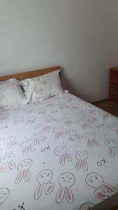 Ap 3 camere Neptun Tina