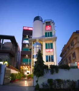 Hotel Haris MG Road Gurugram - Гургаон