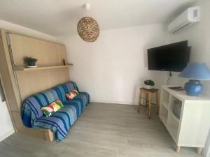 studio au calme avec piscine