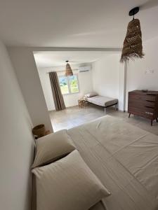 Appartements Bergerie avec spa vue montagne : photos des chambres