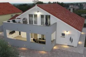 Vila Jela Poličnik - Rupalj