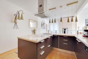 Joli 90m2 - 2 ch proche Champs-Elysees, climatise