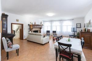 Casa Vacanze I RICORDI grande, confortevole ed elegante appartamento centro storico