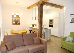 MAGNIFICO PISO FRENTE AL CASCO VIEJO DE BILBAO