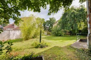 Maisons de vacances Cozy house with garage & large garden, PARIS Center 30min RER A, Orly airport : photos des chambres