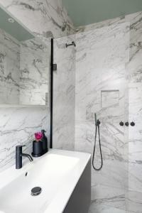 Luxury Family Home in Central Windsor with Large Garden, Games Room, Office, Parking & Pet-Friendly