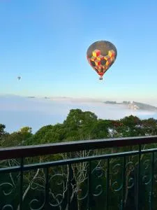 Suíte Vista Azul - Frente para Pedra Azul - Pedra Azul