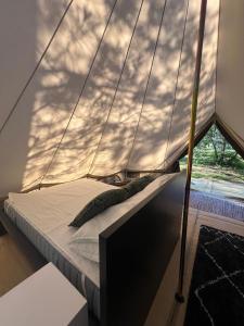 Tentes de luxe Camping la Kahute - Tente lodge au coeur de la foret : photos des chambres